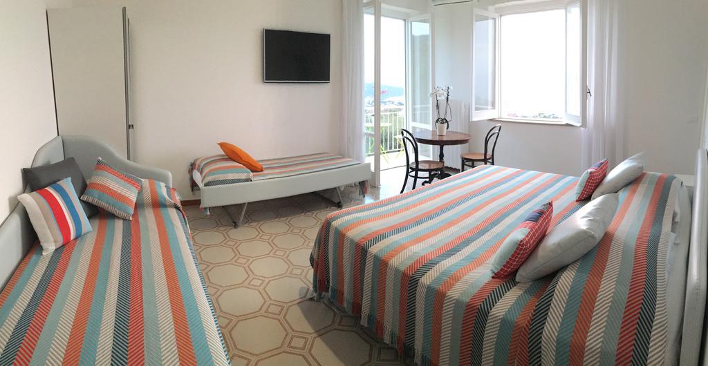 Villa Sorrento Flats Extérieur photo