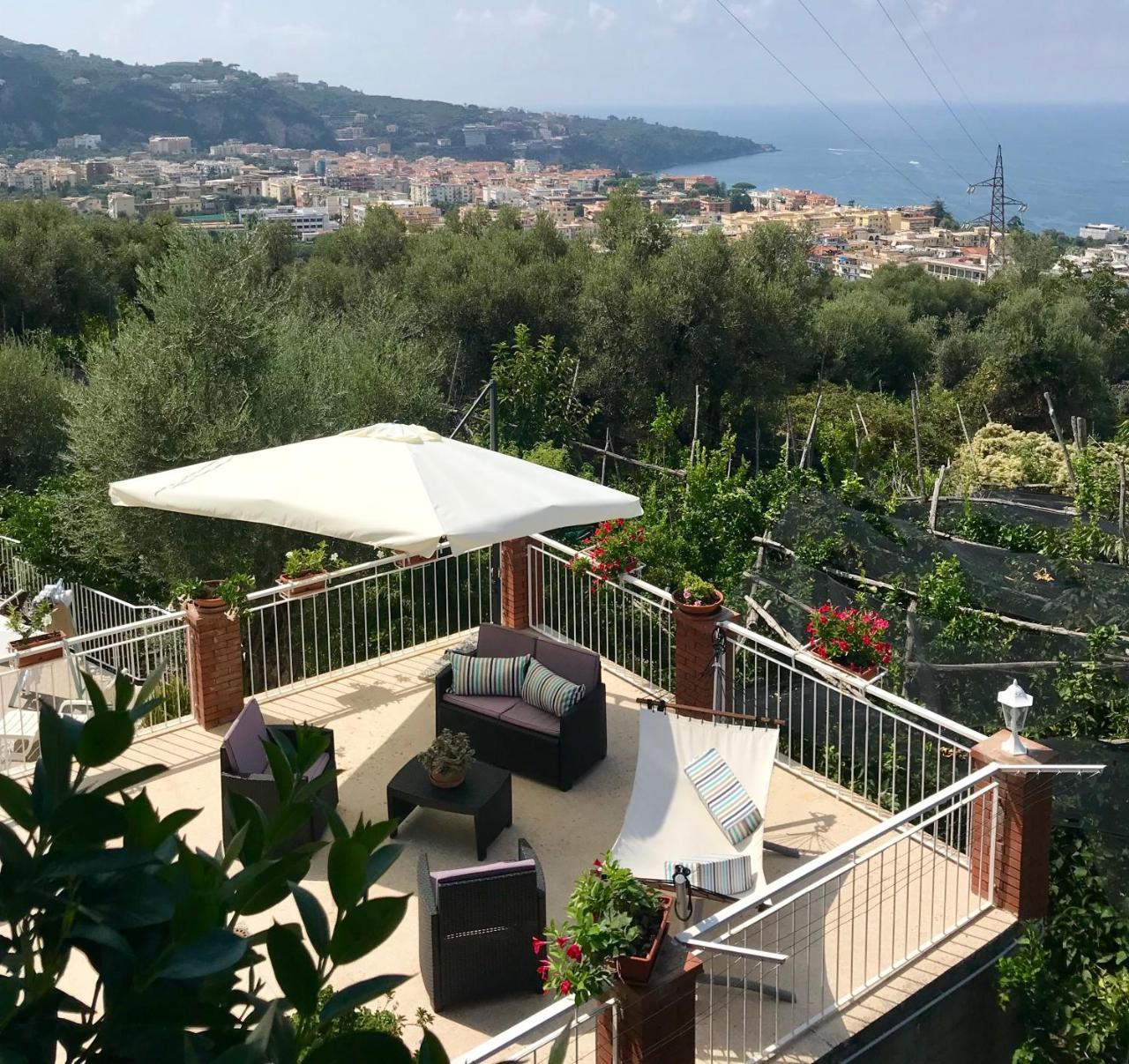 Villa Sorrento Flats Extérieur photo